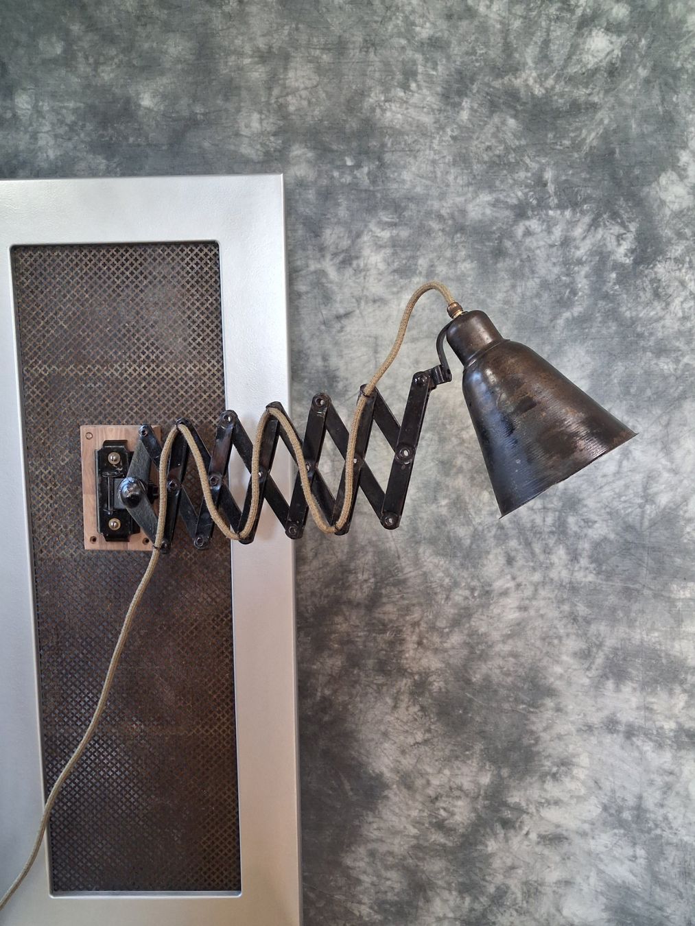 Lampade: Restaurierte Scherenlampe – Usato da Winterthur venduto da lampenretter 4