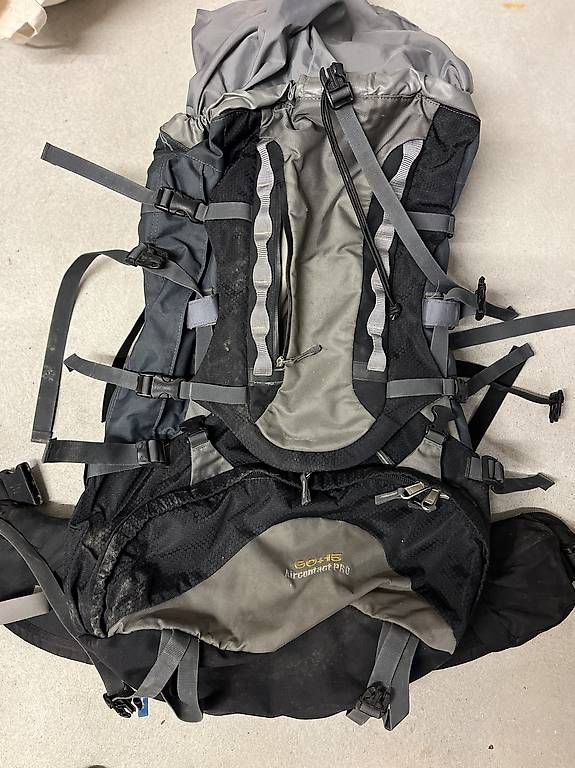 Deuter Zaini: Deuter Air Contact Pro 60 + 15 – Usato da Zürich venduto da Casulli
