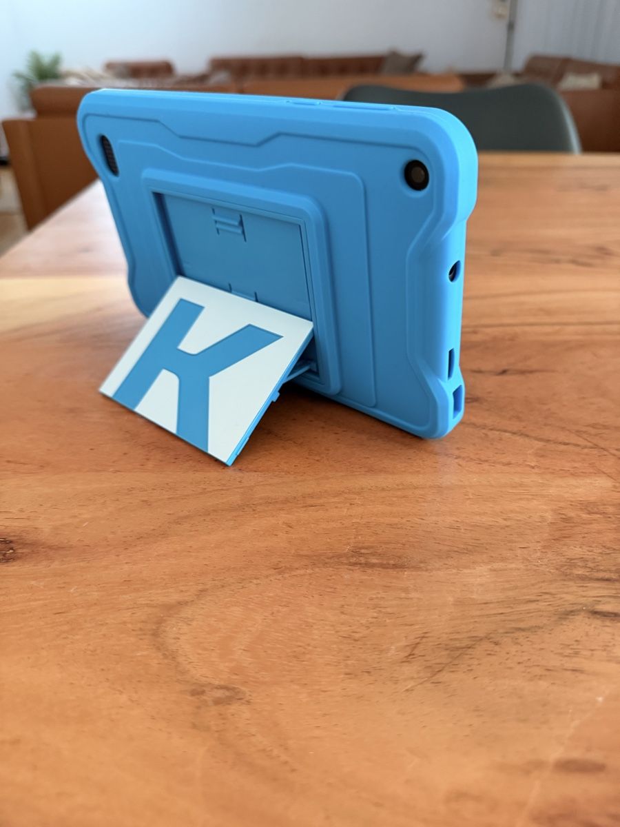 Tablet PC: Kurio Kinder-Tablet 7" mit blauer Schutzhülle & Ständer – Nuovo (secondo la descrizione) da Buchs AG venduto da GresaaB 1