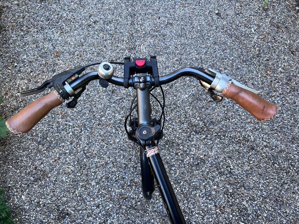 Cannondale Velos: Fahrrad cannonschwarzes Stadtrad  – Gebraucht aus winterthur von Cw5 1