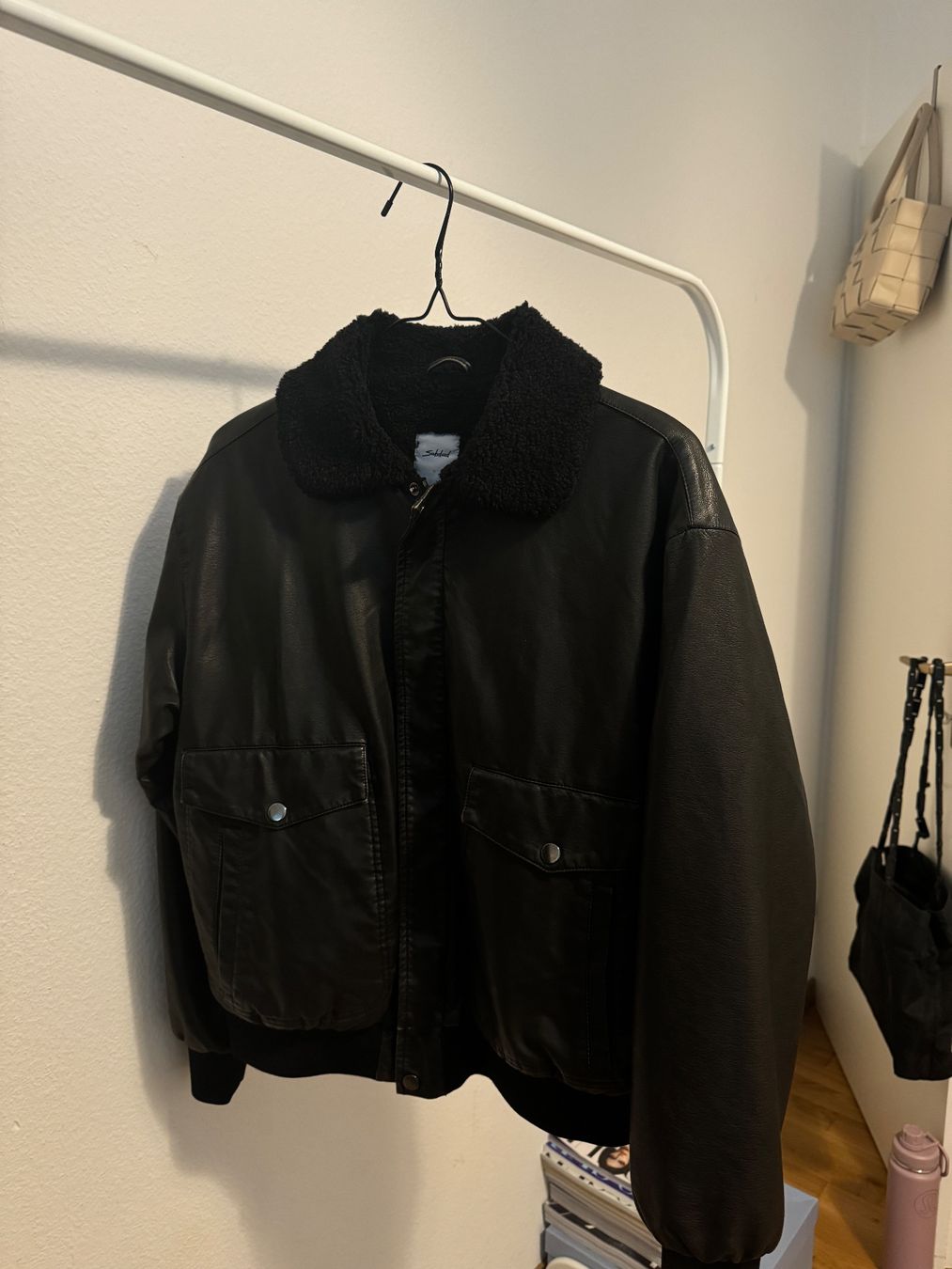 Vestes: Subdued Jacket – D'occasion à Zürich par catemiranda 1