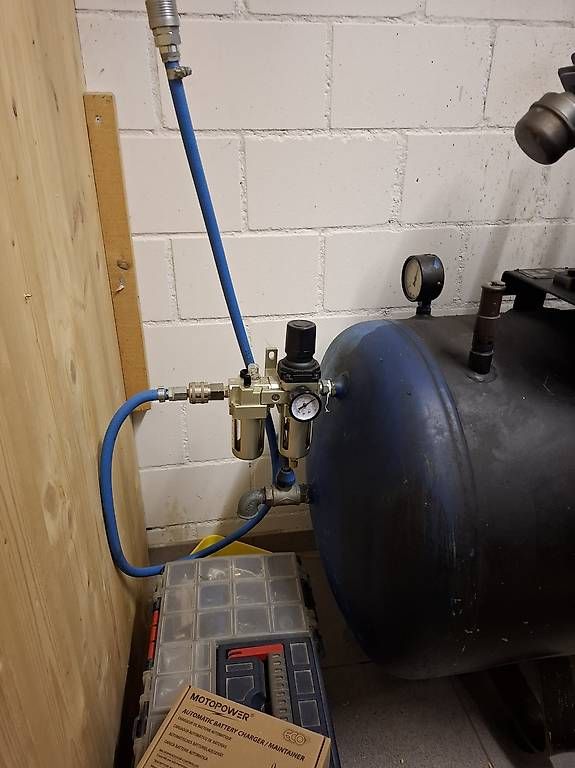 Compressori: Luftkompressor 250L – Usato da Hüttlingen venduto da Ideale