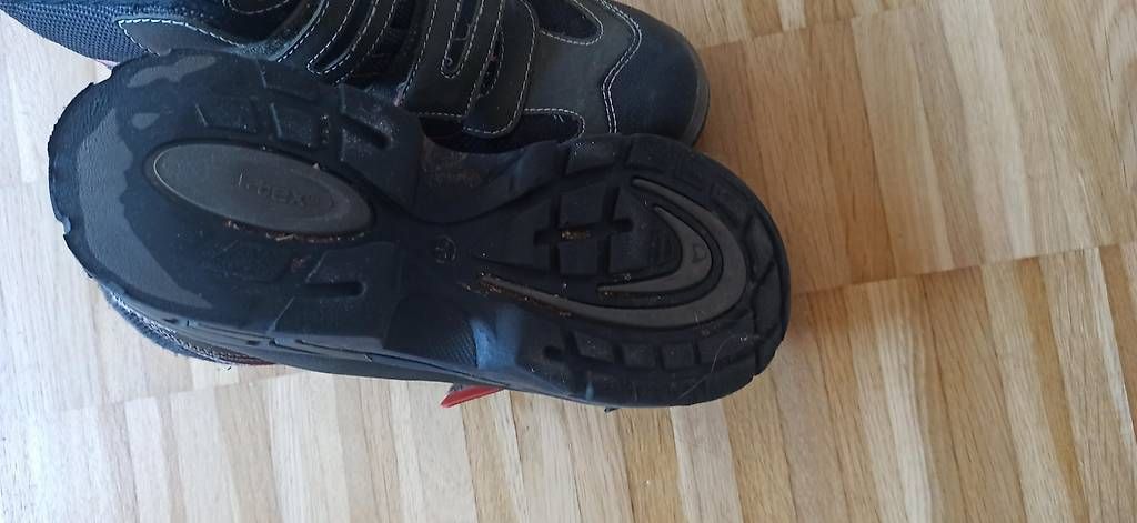 Scarpe da uomo: Wanderschuhe Gr. 39 schwarz/blau – Usato da Aesch BL venduto da Saskia019 1