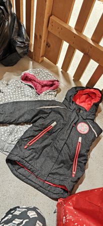 Schnee Jacke + Hosen Spyder, Wedze und H&M gr. 98-104