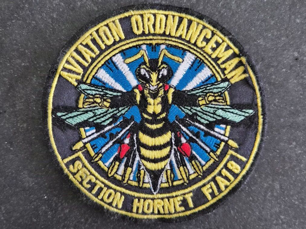 Schweizer Armee Placchette & Badge: Badge Aviation Ordnanceman – Usato da Genève venduto da CRDNX