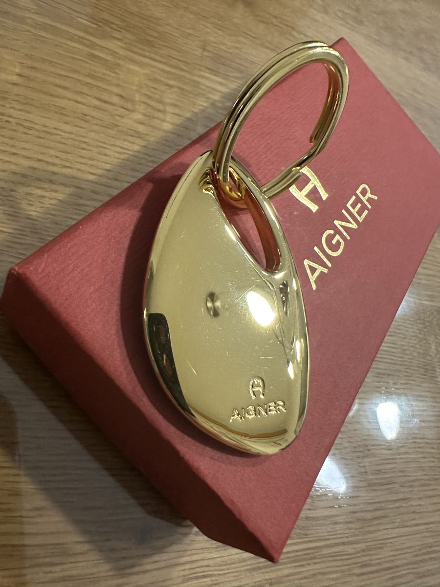 Aigner Portachiavi: Aigner Gold Schlüsselanhänger – Nuovo (secondo la descrizione) da Seuzach venduto da Kingman11