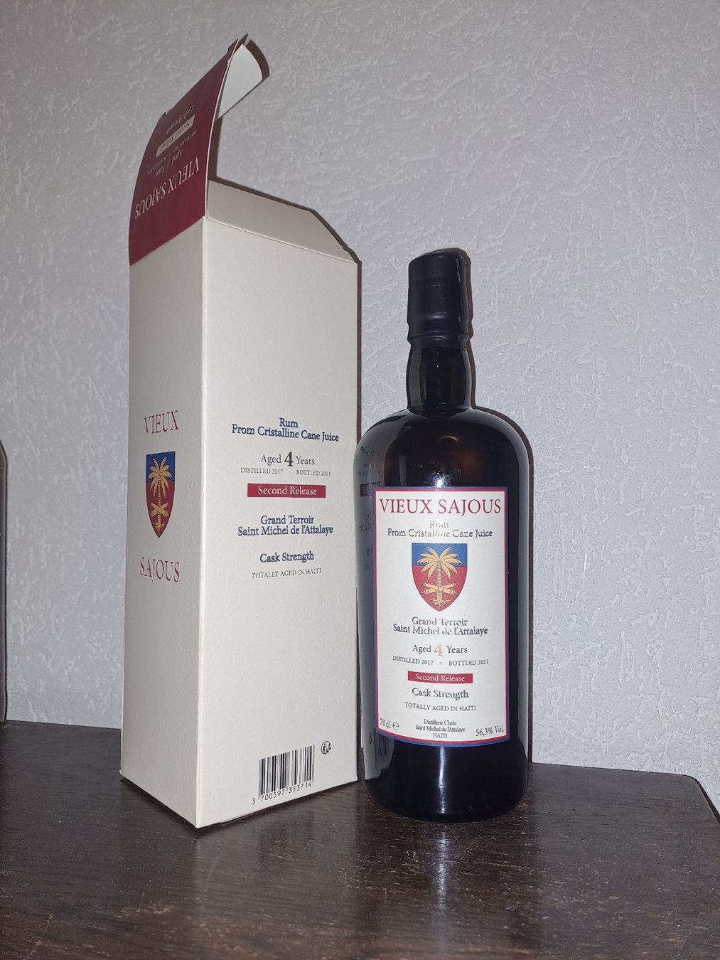 Bevande alcoliche: Velier Vieux Sajous 2nd Release 56.3% – Nuovo e nell'imballaggio originale da Yverdon-les-Bains venduto da com_k2zb