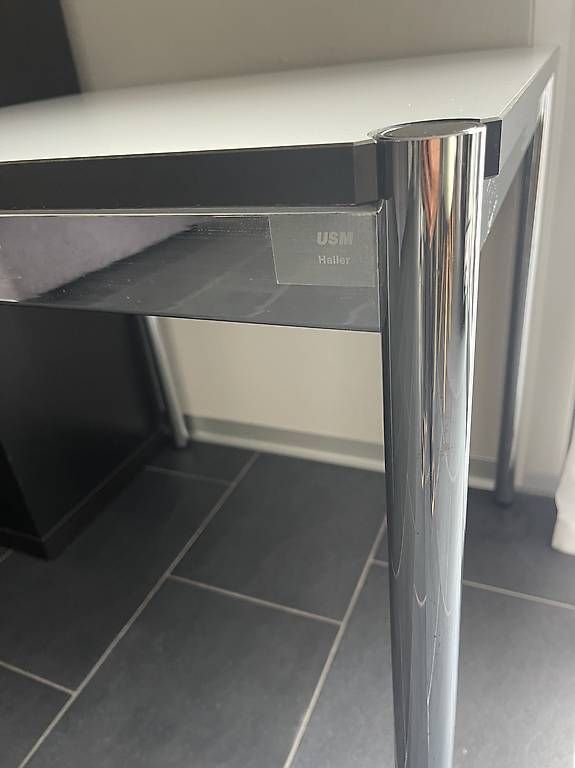 USM Tische: USM Haller Tisch, weiss,100 x 100cm – Gebraucht aus Altendorf von Camacaffee 3