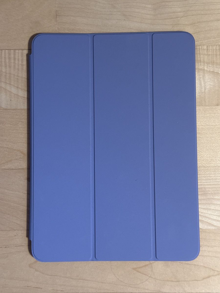 Apple Covers & Taschen: Original Apple iPad Air 5. Generation Cover in Lavendel – Neu (gemäss Beschreibung) aus Hergiswil NW von kaufe_at_kaufmann