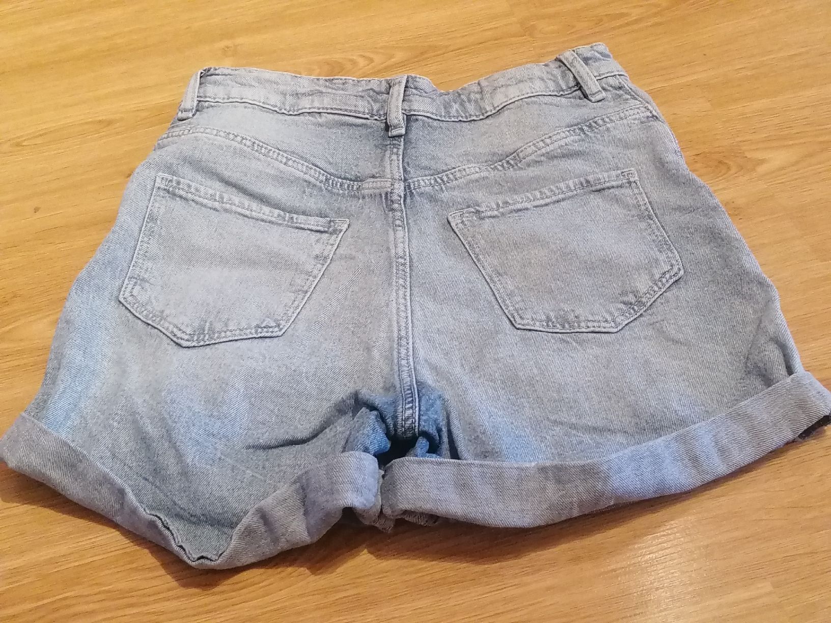 Hosen: Short en jean, short, pantalon short – Gebraucht aus Montcherand von petiteoune75 4