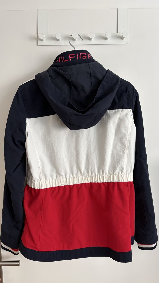Tommy Hilfiger Vestes: Tommy Hilfiger Autumn/Spring Jacket – D'occasion à Zürich par Ydaniken 1