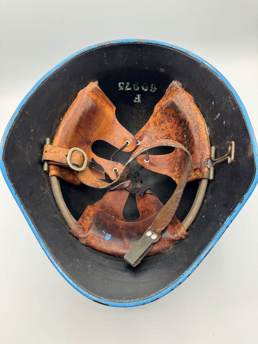 Pompieri: Helm / Stahlhelm, Farbe Blau – Usato da Sachseln venduto da BONATI01 4
