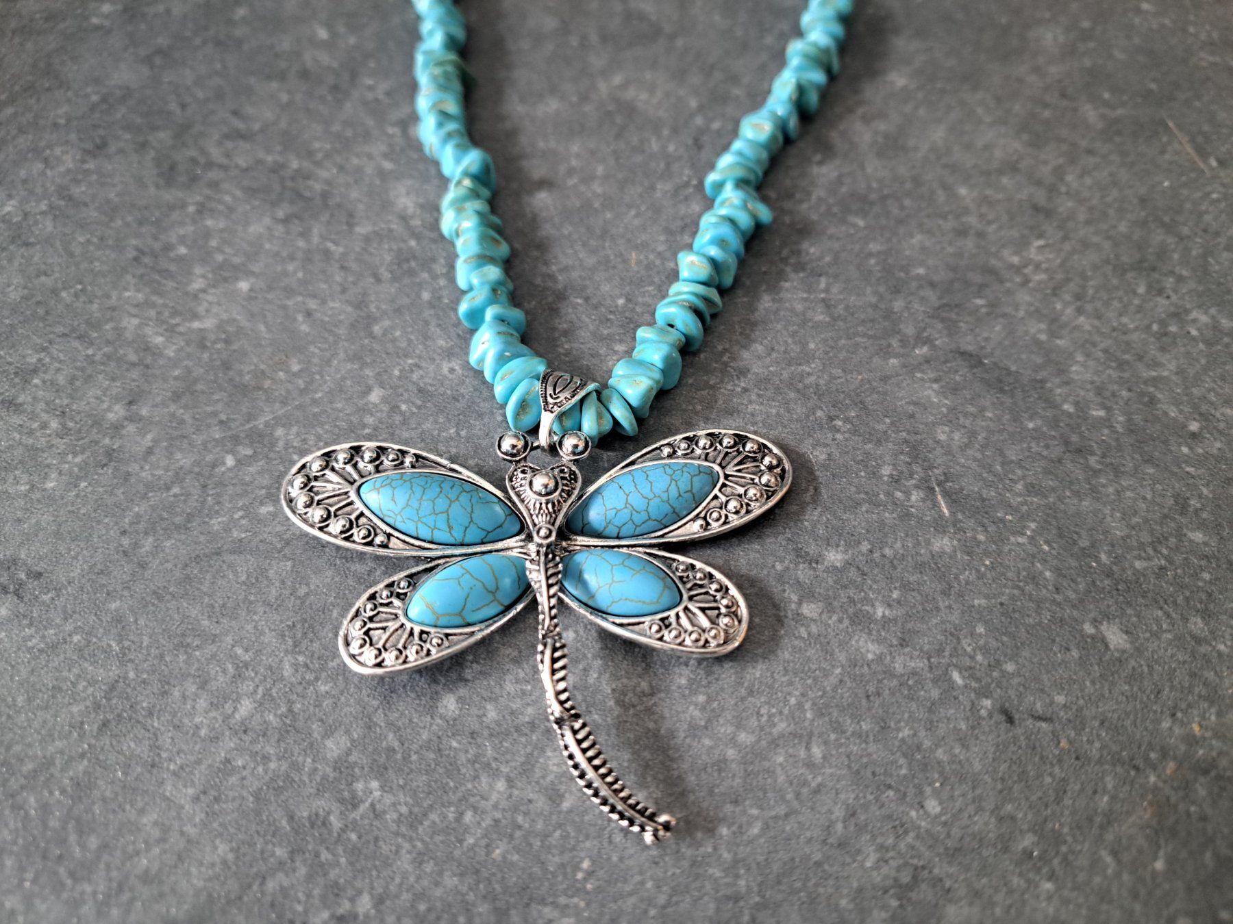 Catenine: Collier vintage en pierre de pin – Nuovo e nell'imballaggio originale da St-Imier venduto da supernova21