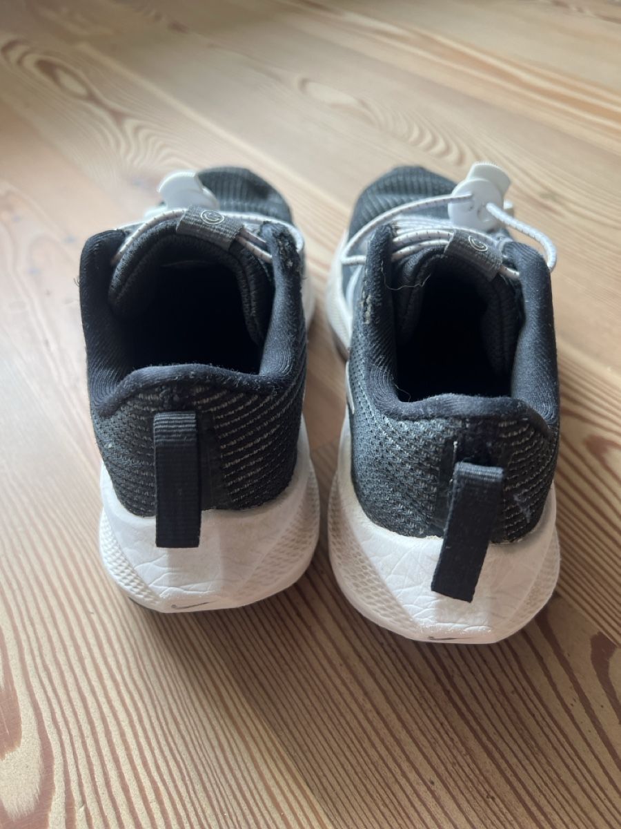 Nike Scarpe da uomo: Nike Pegasus 40 Running Shoes Size 36 – Usato da Zürich venduto da tsw_f52q 3