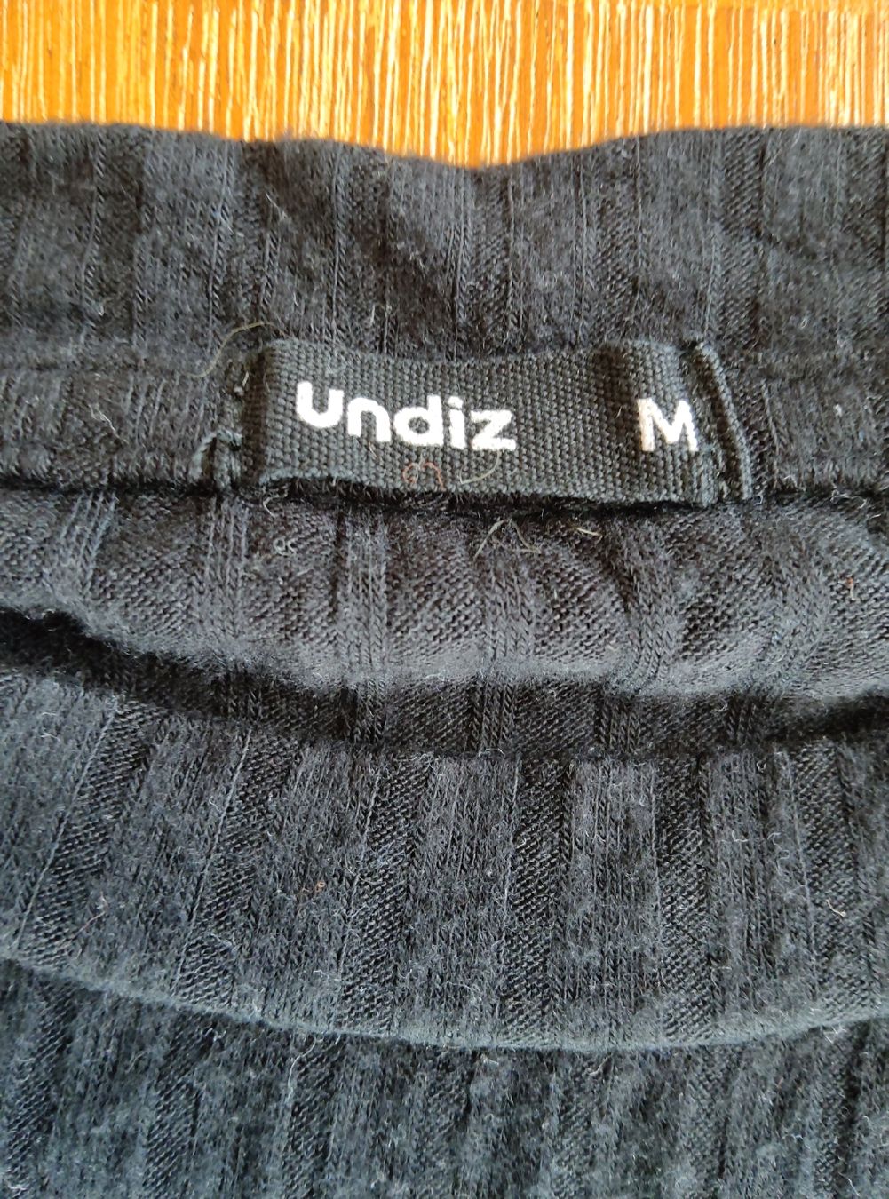 Tops: black crop top Undiz - M – Neu (gemäss Beschreibung) aus Wallisellen von Camcha 2