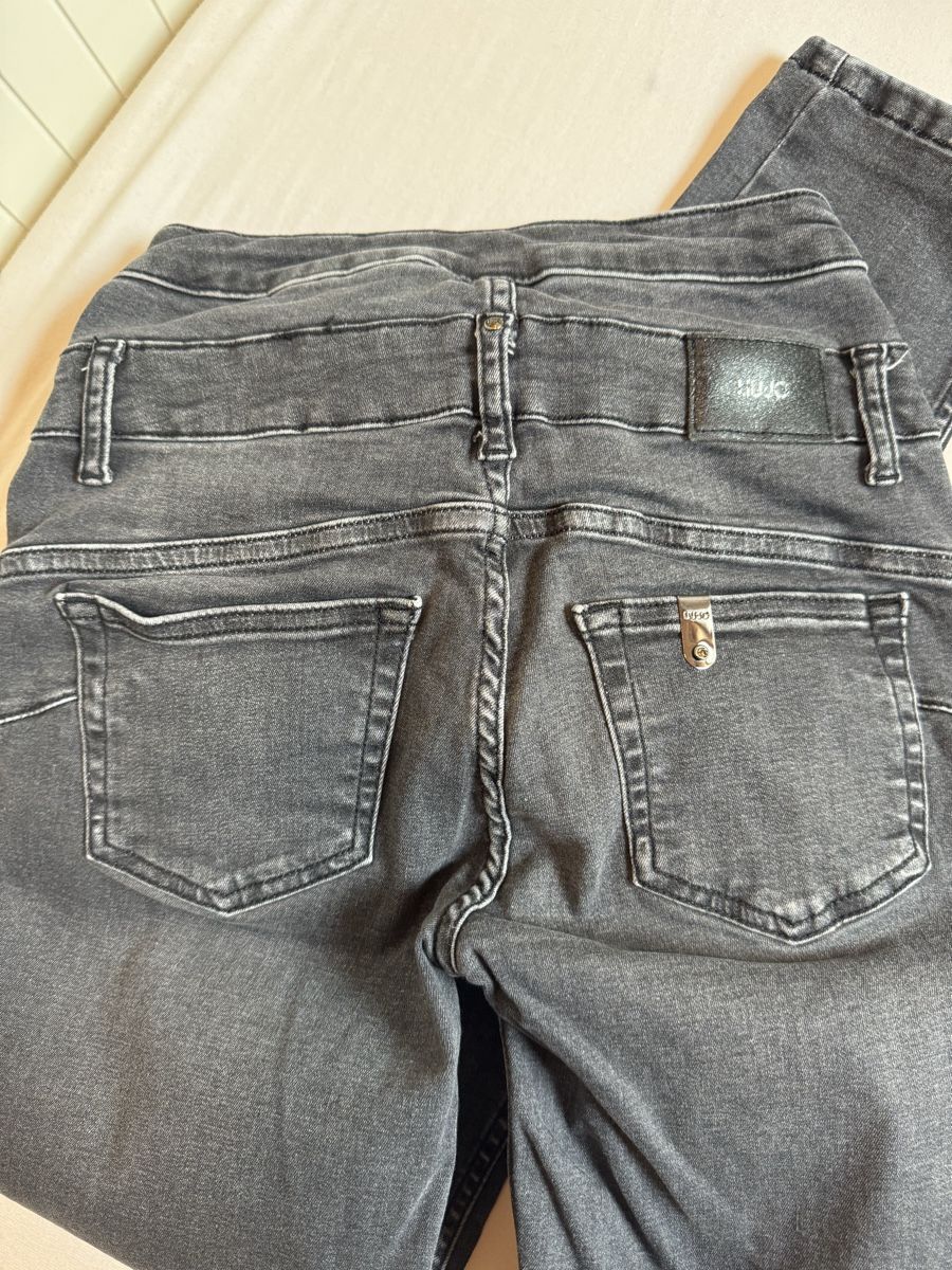 Liu Jo Jeans: Jeans liu Jo – Nuovo (secondo la descrizione) da Blonay venduto da Celuna 2