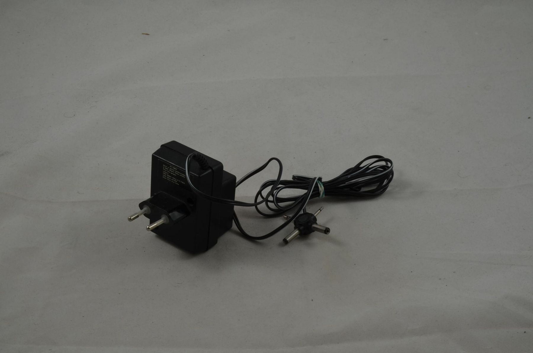 Altro per computer & reti: Mystery Paket Peripherie, Kabel, – Difettoso da Buchs AG venduto da SellAndBuyX 6