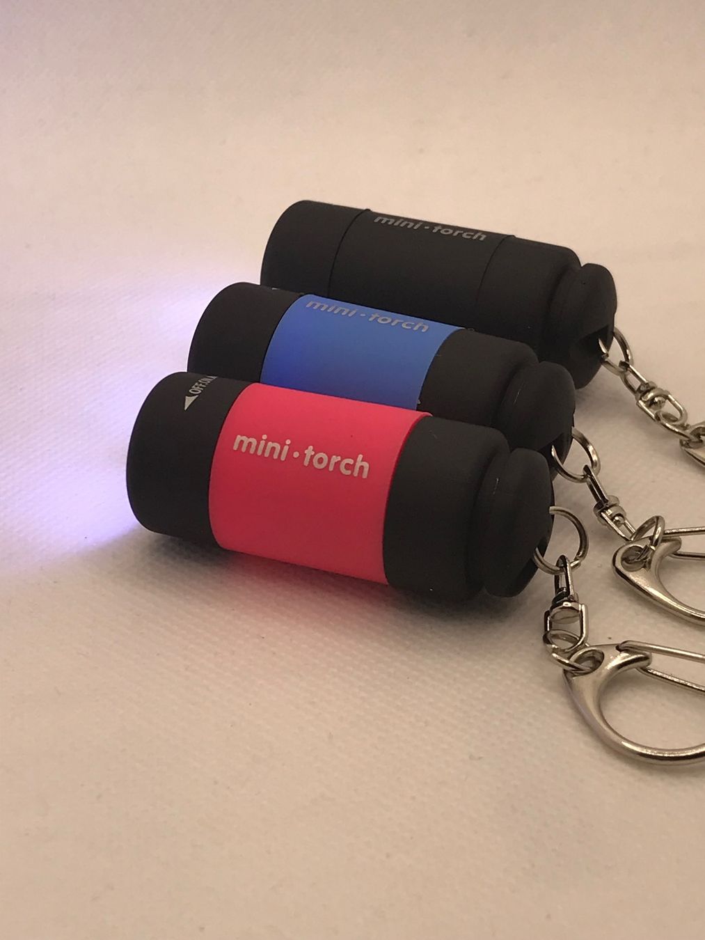 Lampade: Mini LED Taschenlampe,, USB rechargeable 3pc – Nuovo e nell'imballaggio originale da Niederteufen venduto da mix18 1