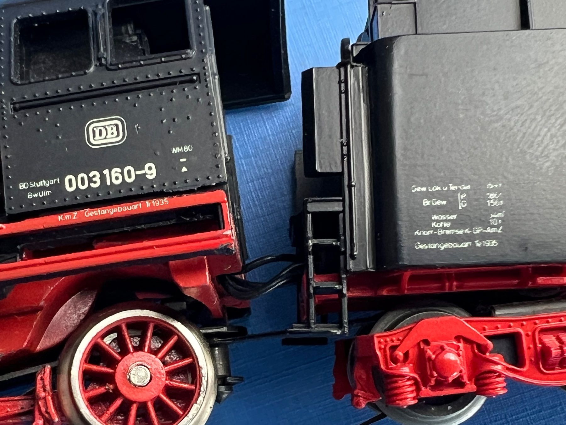 Märklin Modelleisenbahnen: Lock ca. 25 cm Märklin mit Tender 23914 – Gebraucht aus Unterengstringen von Gustav03 8