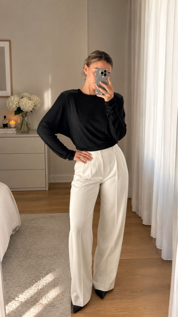 Versace Tops: VERSACE Black Long Sleeve, silk  – D'occasion à Sattel par Zlata1 1