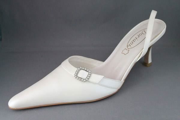 Chaussures femmes: Chaussures ivoire boucles strass DORIANI – Neuf avec emballage d'origine à Agiez par chouchanelle 1