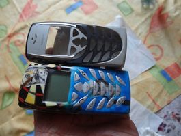 NOKIA 8310 ANTIK HANDY- COVER-OHNE CHARGER.NO TEST.NO WORK