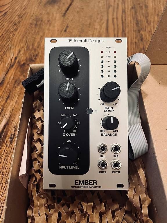Musikinstrumente: Aircraft Designs / Ember NEW! – Neu und originalverpackt aus Genève von Bassment