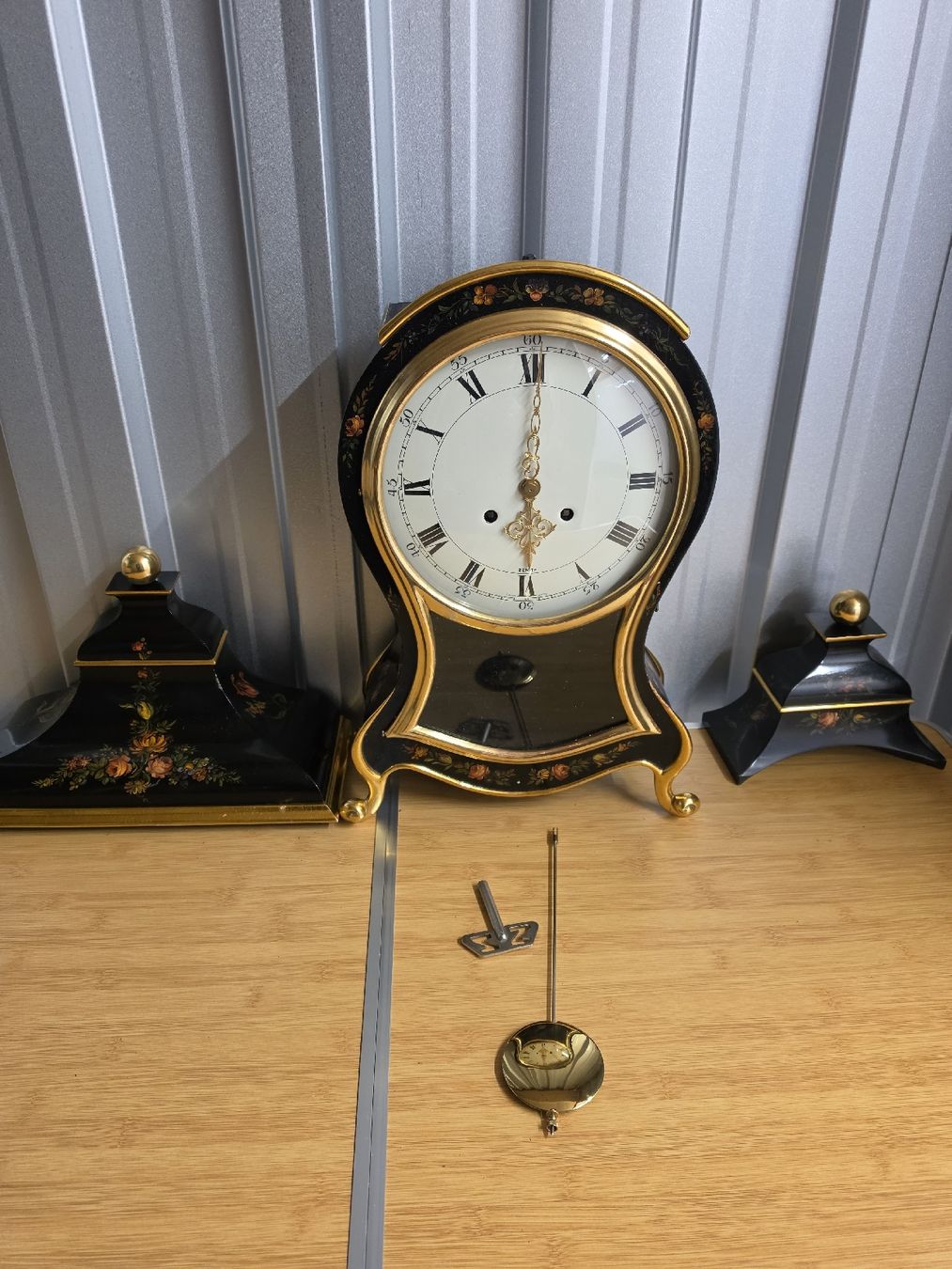Zenith Orologi da terra & Orologi da parete: Pendule neuchateloise Zenith – Usato da Val-d'Illiez venduto da AntiqueG