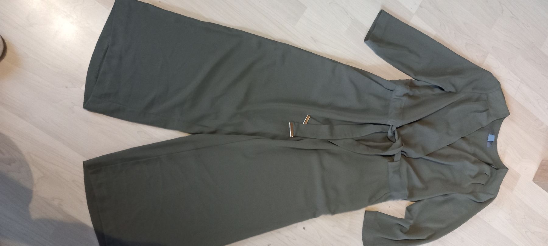 Tute: Jumpsuit Gr. 36 oliv – Nuovo (secondo la descrizione) da Rebstein venduto da bestforyou