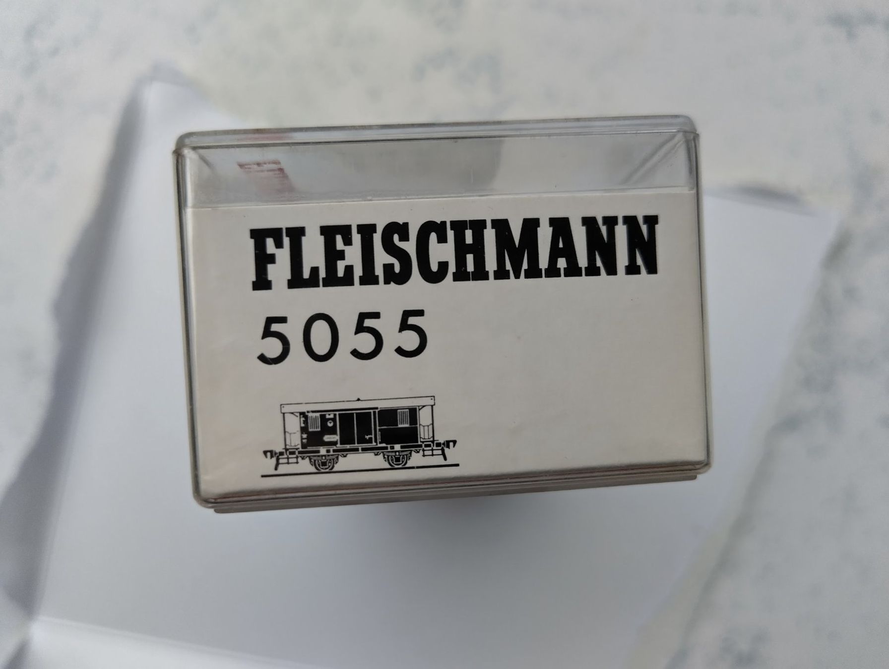 Fleischmann Modellini di ferrovie: Fleischmann HO 5055 Gepäckwagen mit OVP – Usato da Trub venduto da Cbastian 1