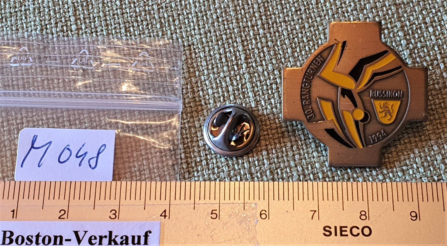 Placchette & Badge: M048 - Pin Rangturnen Russikon 1994 – Usato da Reinach BL venduto da Boston-Verkauf 1