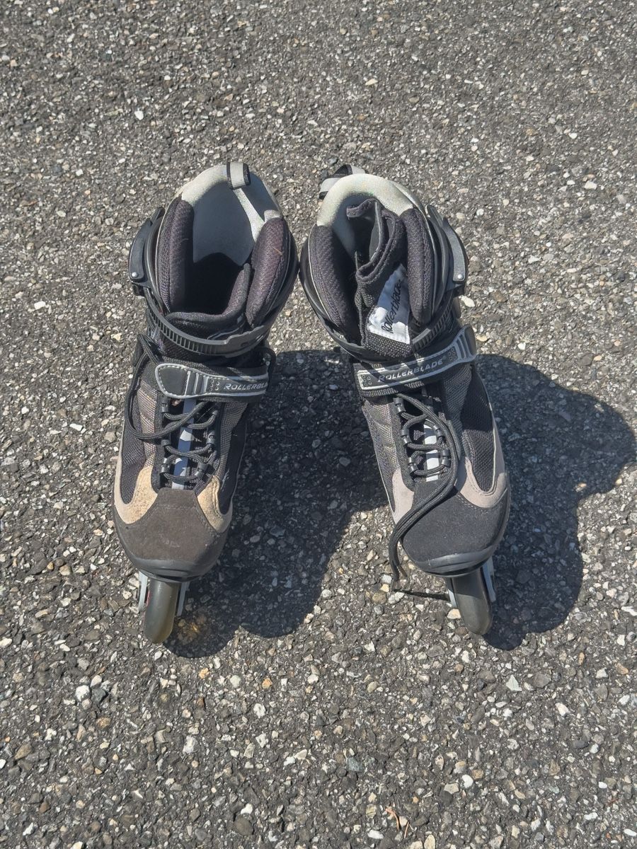 Pattini in linea & Pattini a rotelle: Rollerblade pour adulte, taille 41 – Usato da Chêne-Bougeries venduto da Olidemie 1