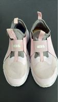 Nike Sneaker Gr 35 rosa grau Schlupfschuhe gebrauchter Zusta