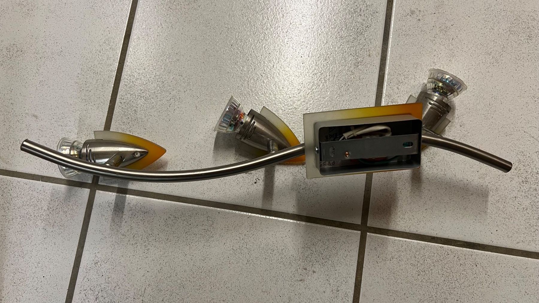 Kronleuchter & Deckenlampen: Deckenlampe / Wandlampe, 3 Flammig – Gebraucht aus Schübelbach von Dolly990_2 4