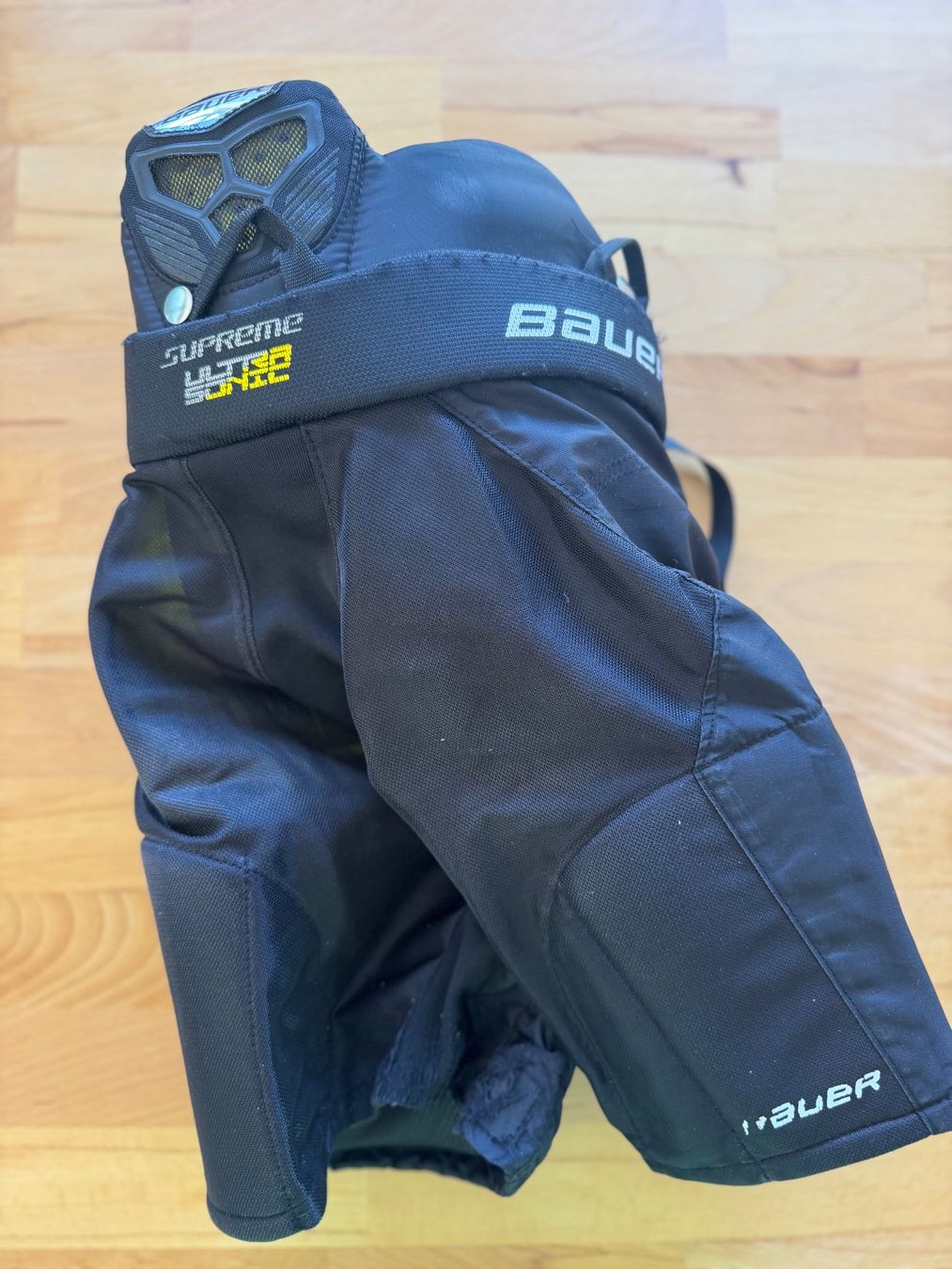 Bauer Completi: Bauer Eishockey Ausrüstung – Usato da Lachen SZ venduto da Mavi8808 6