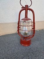Rote Sturmlaterne elektrifiziert Industrielook, super Lampe