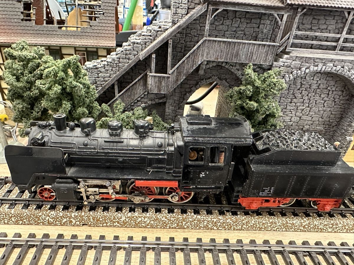 Märklin Modellini di ferrovie: Märklin 3003 DB BR 24 Güterzug – Usato da Lupsingen venduto da New-Haven 1