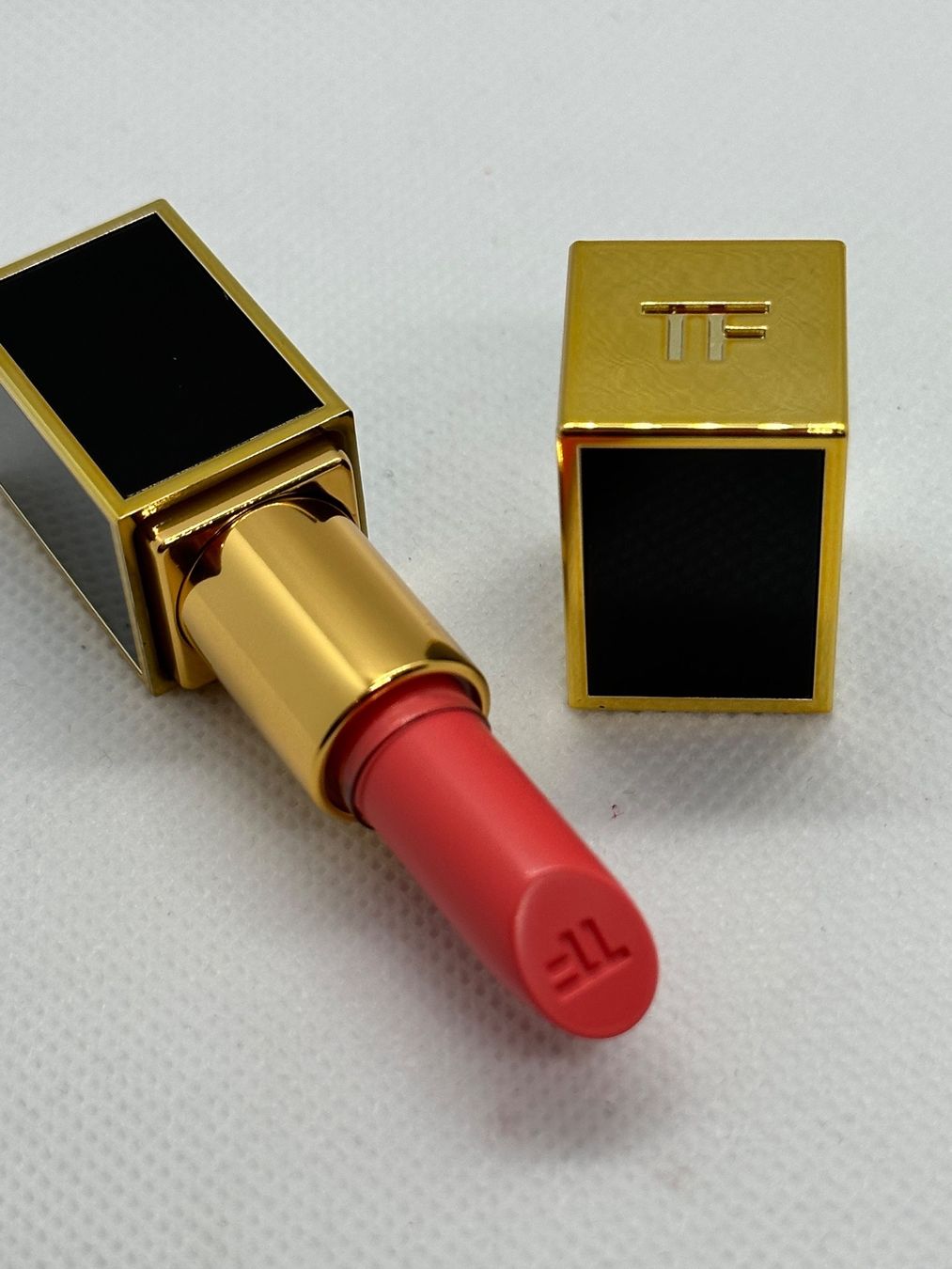 Tom Ford Make-up: Tom Ford rouge à lèvres 2 g – Neu (gemäss Beschreibung) aus Pully von Natala