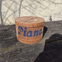 Boîte vintage  PISTONE BORGO, déco originale!