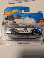 Hot Wheels Mazda MX-5 Miata HW Dream Garage 1/5 weiss