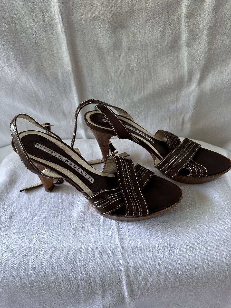 Fratelli Rossetti Chaussures femmes: Fratelli Rossetti Sandalen nr 38 – D'occasion à Stabio par MAARINAA 1