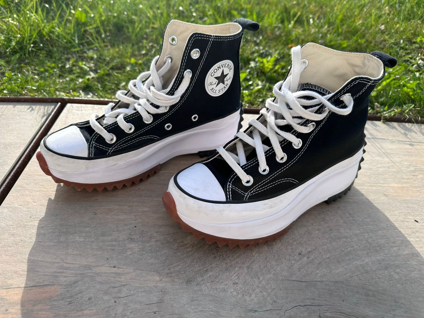 Converse Scarpe da uomo: Converse Chuck Taylor All Star – Usato da Balzers venduto da NinaSprenger