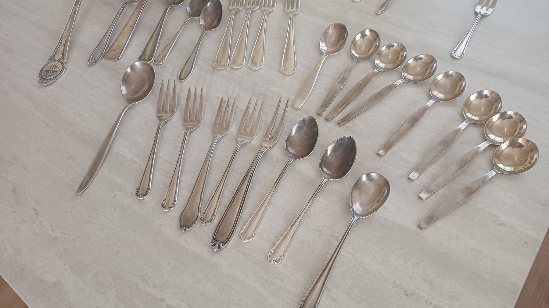 Bestecksets: Lot diverses Silberbesteck  – Gebraucht aus Flawil von Naphtali