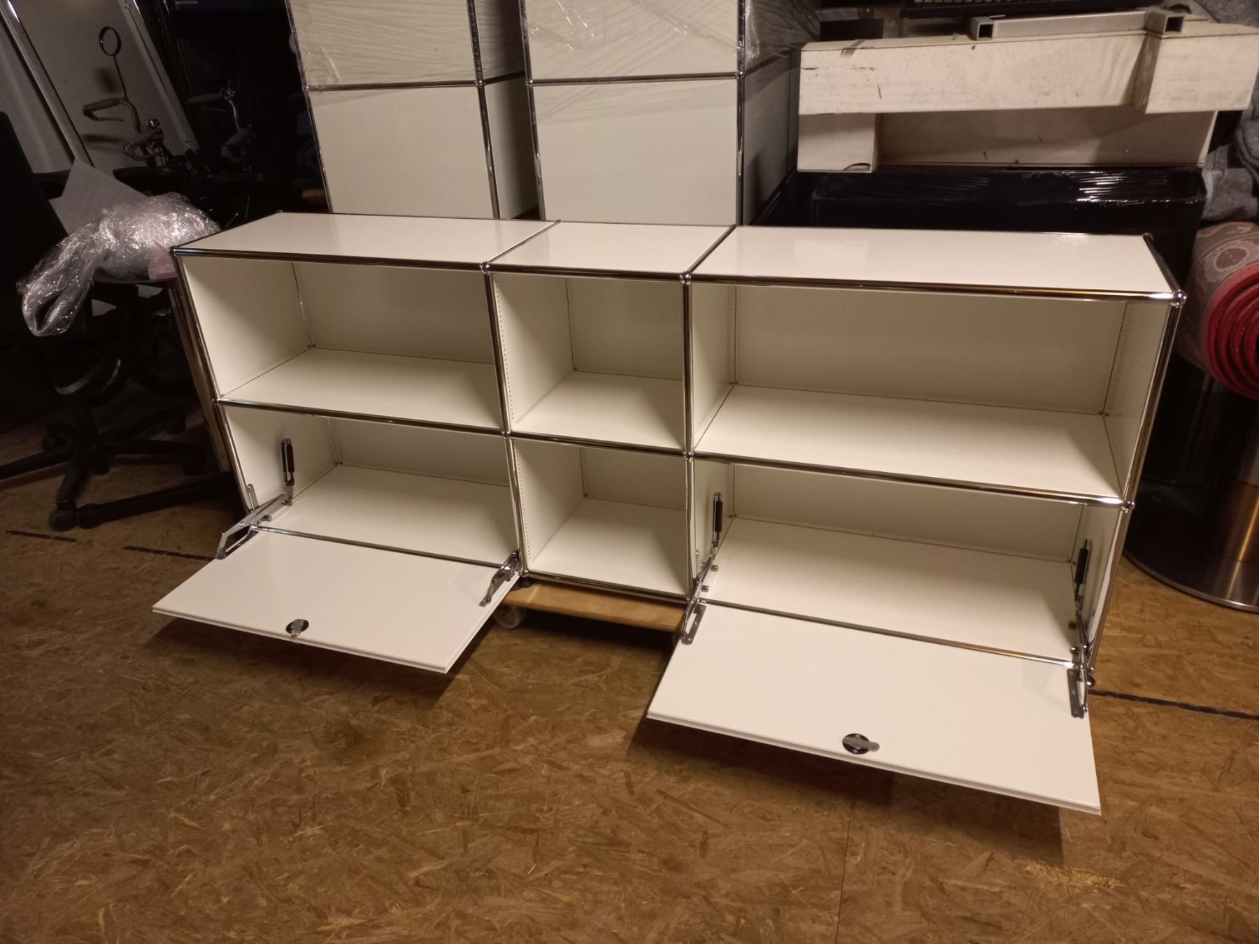 USM Scaffali: USM Haller Sideboard 3 / 2 in Reinweiss – Usato da Rikon im Tösstal venduto da Design4Life 3