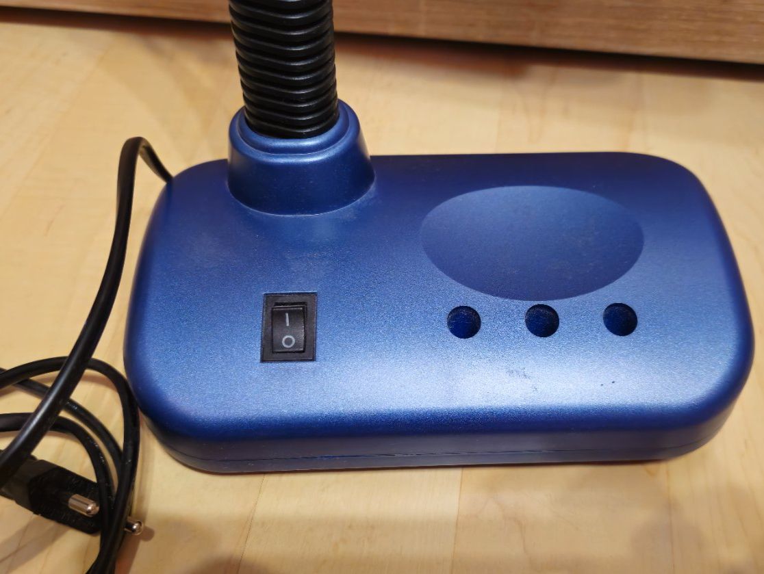 Lampade: Blaue Schreibtischlampe, Top Zustand – Usato da Niederglatt ZH venduto da 04iboT 2