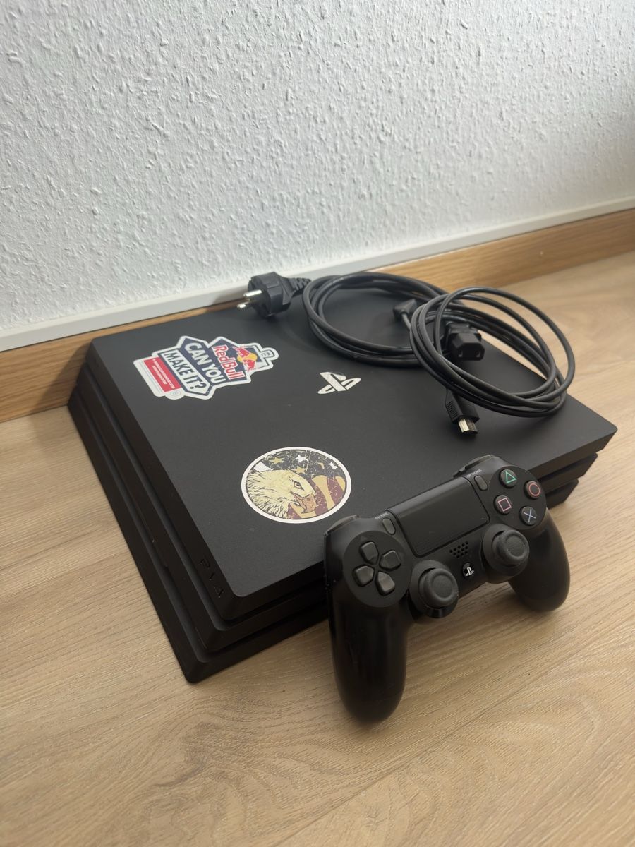 Sony Consoles: Playstation 4 pro 1tb – D'occasion à Les Acacias par ton_mz79 1
