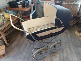 Retro Kinderwagen blau