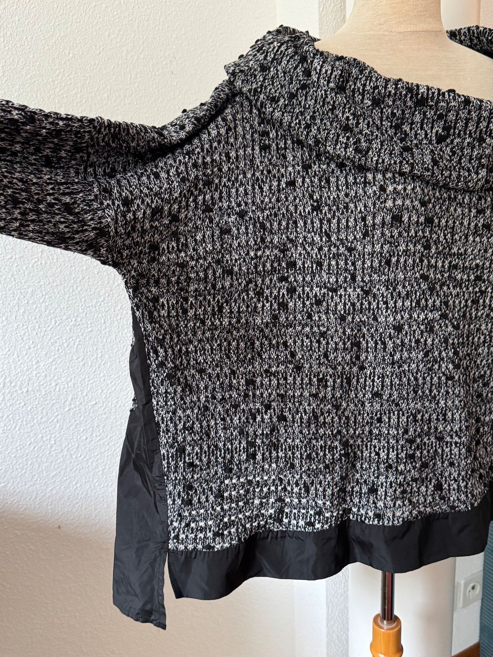 Maglioni & Felpe: Pull LUUKAA oversize noir et blanc, taille 40-42 – Nuovo (secondo la descrizione) da Morges venduto da sandy069 3