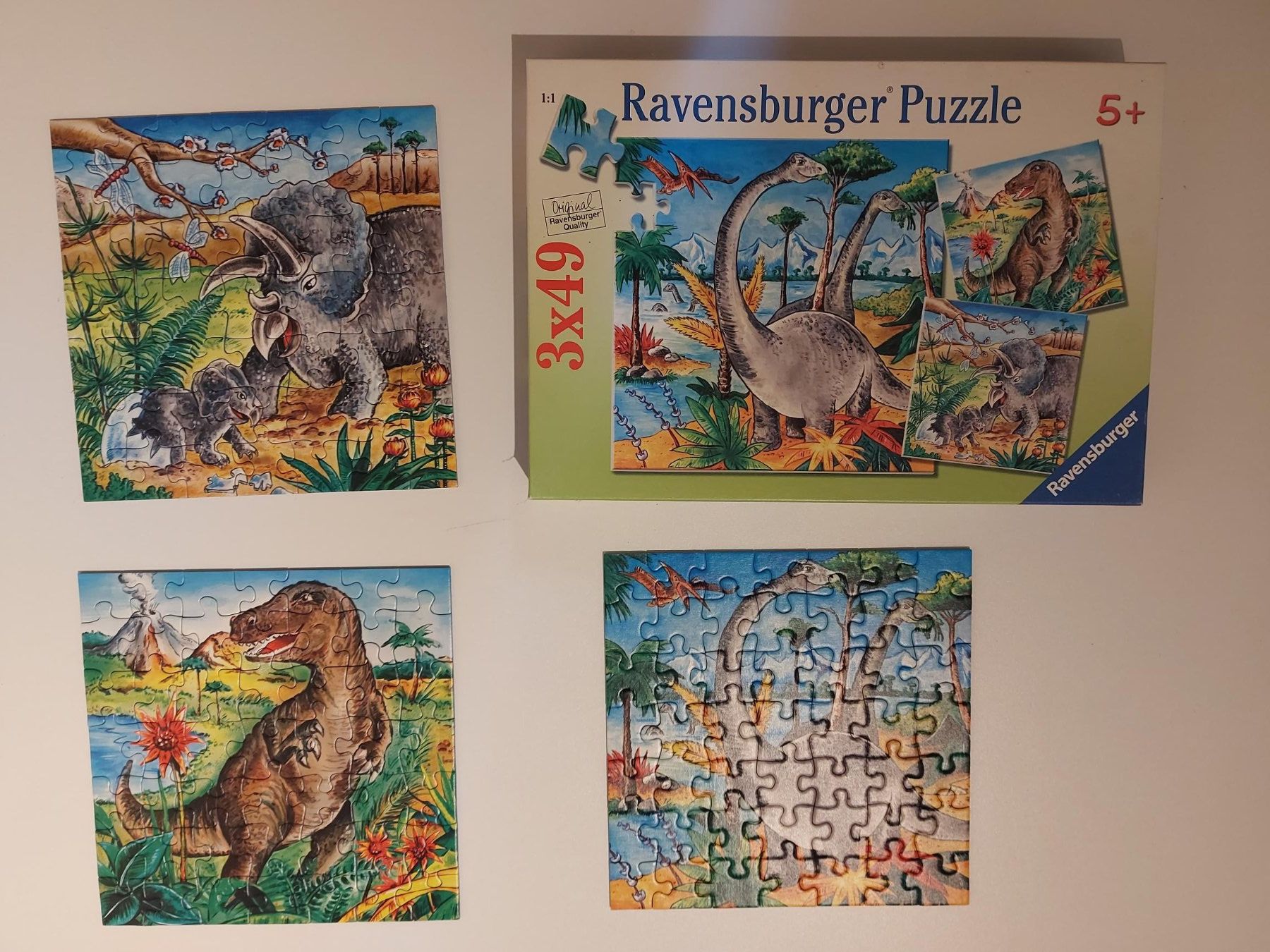 Ravensburger Puzzle: 3 x Dinosaurier-Puzzel (je 49 Teile) – Usato da Buchs AG venduto da Sushikiller