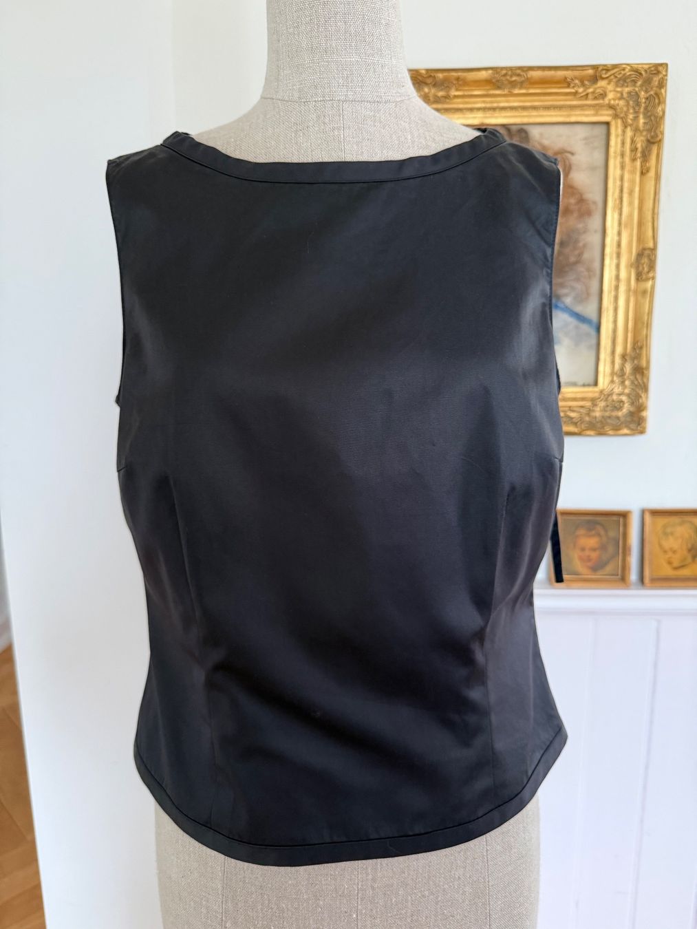 Hugo Boss Top: Hugo Boss Elegantes schwarzes Top Gr.M – Usato da St Gallen venduto da mayerka 1